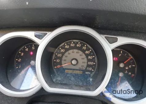 2005 Toyota 4Runner Sr5 V8 z USA, uszkodzony, nr VIN JTEZT14R158006343